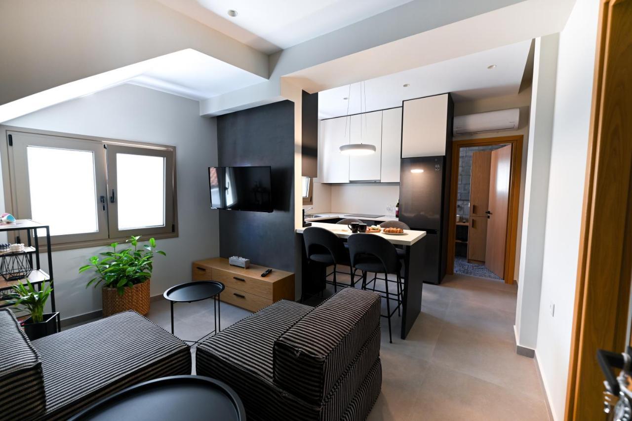 Eumorphia Studios & Apartments Скиатос Екстериор снимка